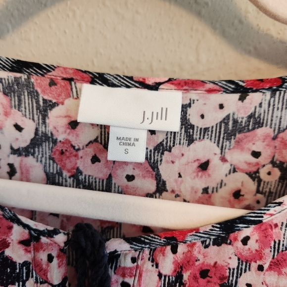J. Jill Pink & Black Floral Longsleeve Blouse Size‎ Small - Picture 6 of 13